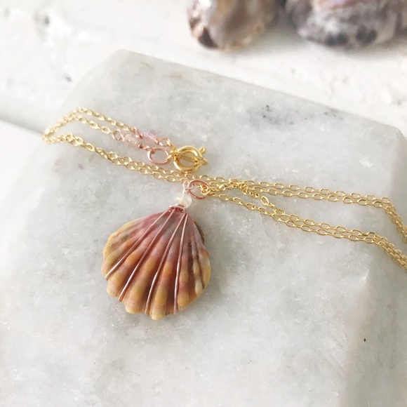 Meet your Posher, Beth - Picture 5 of 5